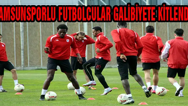 SAMSUNSPORLU FUTBOLCULAR GALİBİYETE KİTLENDİ