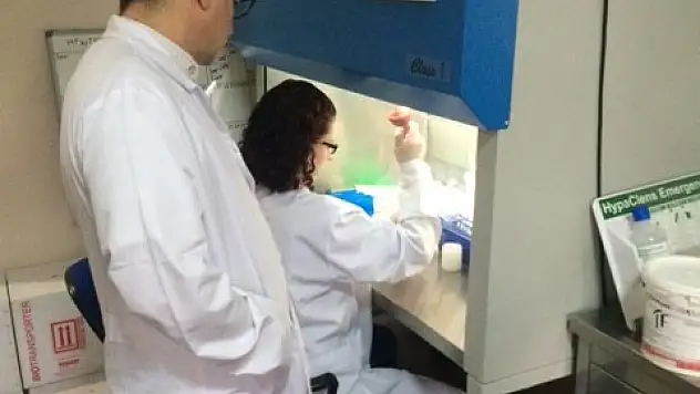 ÖĞRENCİLERDEN ÖĞRETMENLERİNE VEFA 