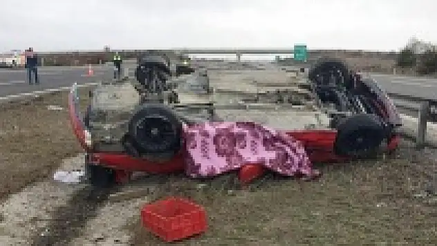 Otomobil şarampole yuvarlandı: 1 ölü, 3 yaralı