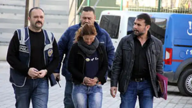 HIRSIZI EVE KİLİTLEYİP POLİSE TESLİM ETTİ