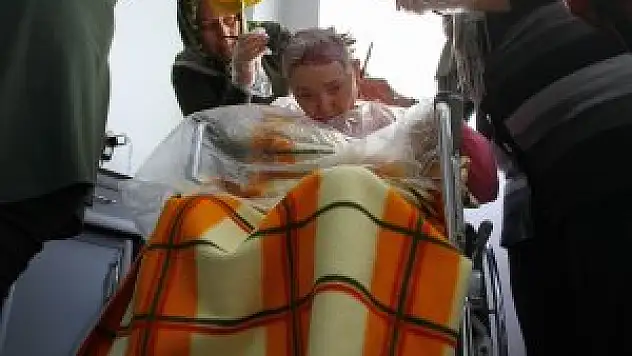  YAŞLILARA SAÇ VE CİLT BAKIMI 