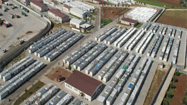 Çadır kentte yangın: 3 çocuk öldü, 6 yaralı