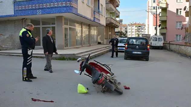 Kamyonetle Motosiklet Çarpıştı: 1 Yaralı