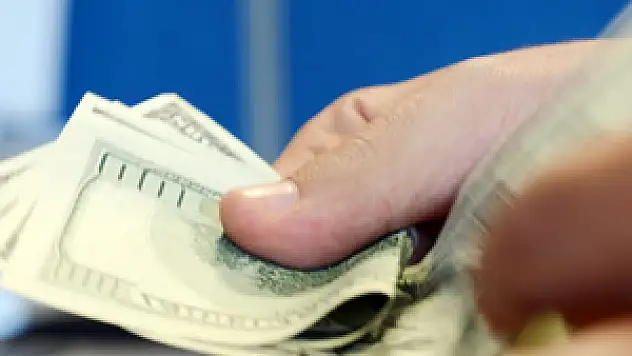 Dolar ve euro haftaya nasıl başladı?