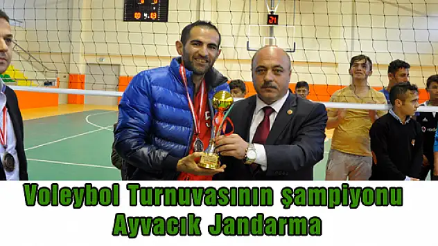 Voleybol Turnuvasının şampiyonu Ayvacık Jandarma