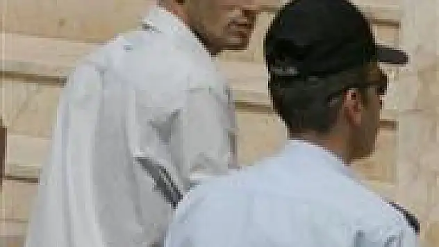 Dayısını yaralayan gence 8 yıl hapis