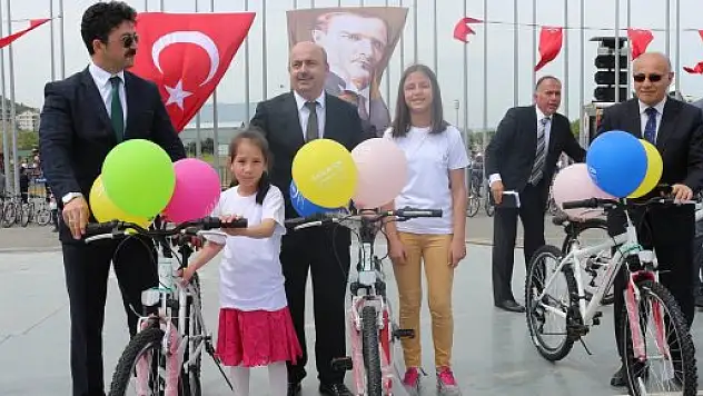 TÜRKİYE'DE 2016'DA 300 BİN BİSİKLET DAĞITILACAK