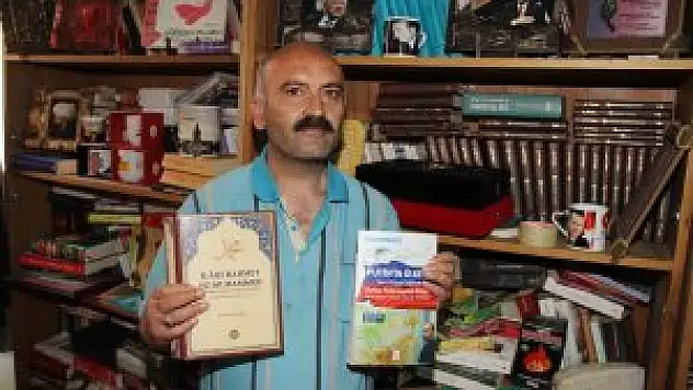 20 YILDA 4 BİN KİTAP OKUDU