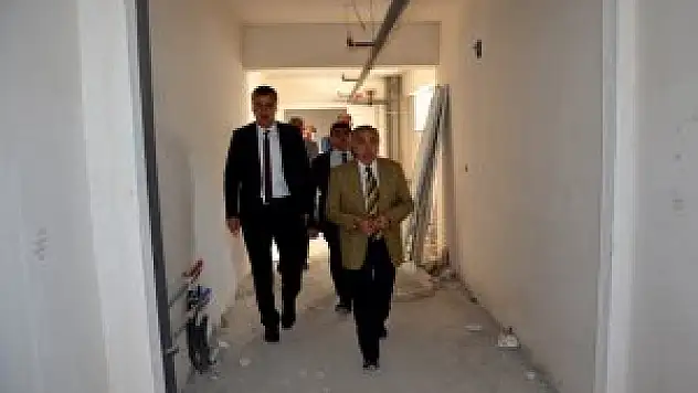 KAYMAKAM ARSLAN OKUL İNŞAATLARINDA İNCELEMELERDE BULUNDU