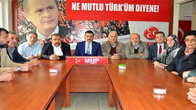 MHP'de toplu istifa