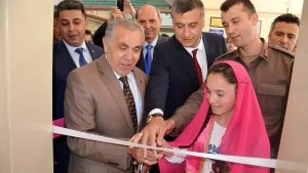 BARİYERLERİ YIK, YEPYENİ KARİYERLERE BAŞLA' PROJESİ