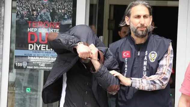 ARKADAŞINI BIÇAKLADI