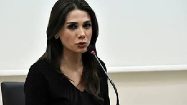 JÜLİDE ATEŞ: 'BEN KADIN OLMAKTAN GURUR DUYUYORUM' 