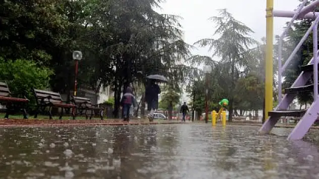 SAMSUN'A 1 AYLIK YAĞIŞ 1 GECEDE YAĞDI
