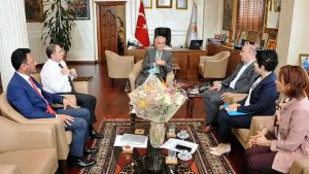  BAŞKAN YILMAZ'A ZİYARETLER