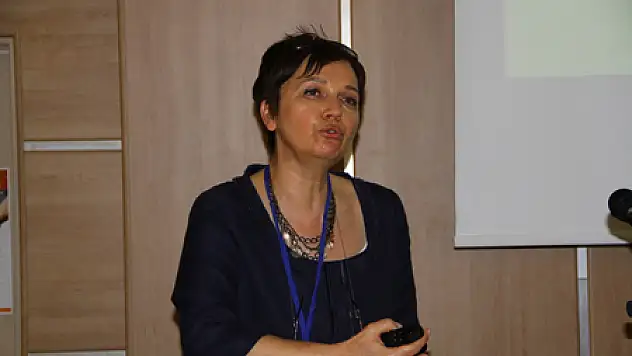 'Hemşirelik mesleğinin cinsiyeti kadın'