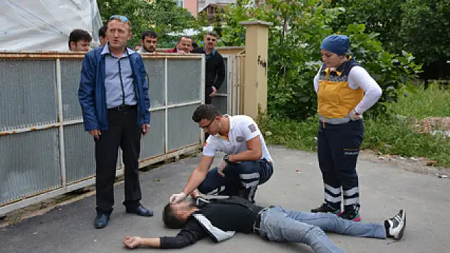 Bonzai İçen Genç Sokakta Yığılıp Kaldı