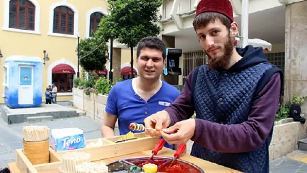 Osmanlı Kültürünü Yaşatmak için 'Osmanlı Macunu' Satıyor 
