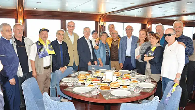 Başkan Yılmaz Lise Arkadaşlarıyla Buluştu