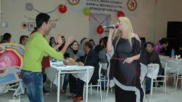 Huzurevi'nde yeni yıl kutlaması