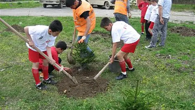 Çarşambaspor Minik Futbolcularından Örnek Davranış