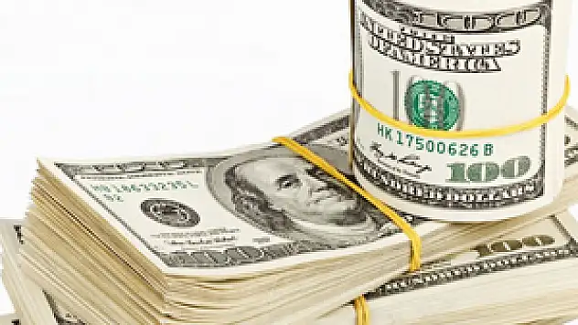 Dolar büyüme etkisiyle fırladı