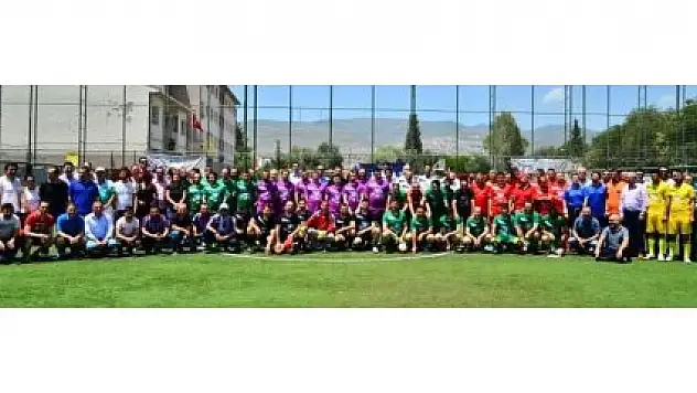 11 İLDEN ECZACILAR HALI SAHADA BULUŞTU