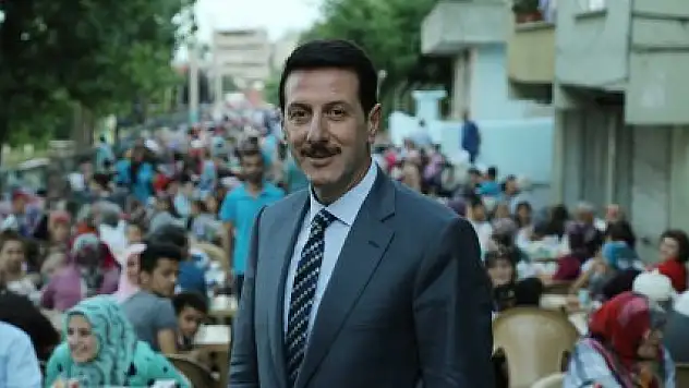  1.5 KİLOMETRELİK İFTARDA BİNLER BULUŞTU