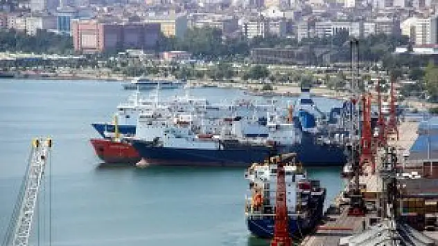  22 GEMİ SAMSUN'DAN RUSYA'YA MAL GÖTÜRMEK İÇİN BEKLİYOR