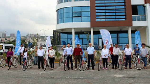 Halk Sağlığından Gençlik Merkezlerine 20 Bisiklet