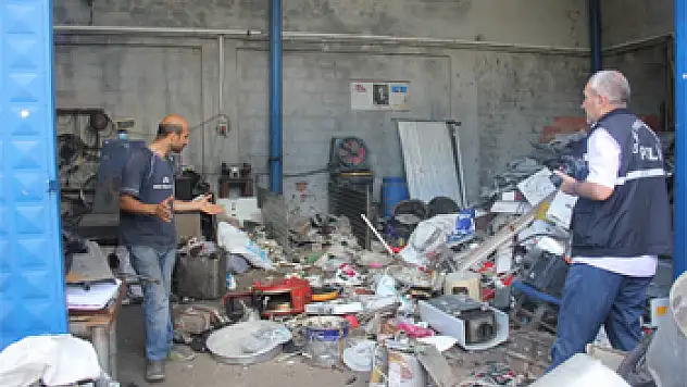  İş yerinden bakır kazan hırsızlığı