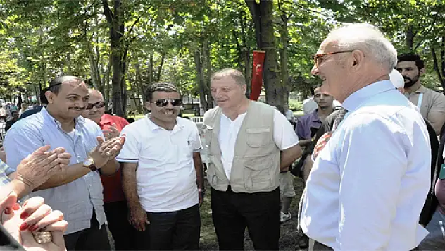 Ürdünlü turistlerden Başkan Yılmaz'a alkış