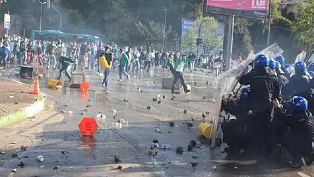 Bursa-Beşiktaş maçı iptal oldu