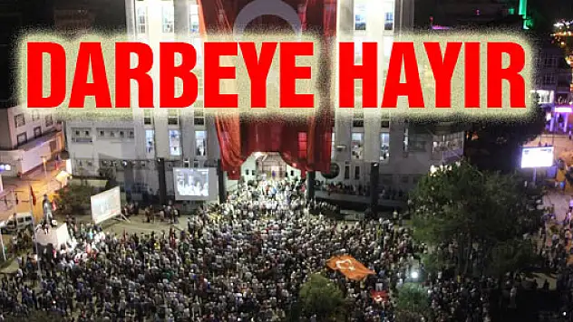 ÇARŞAMBALILAR DEMOKRASİYE SAHİP ÇIKIYOR