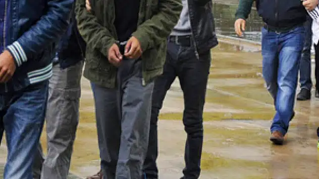 İstanbul genelinde 2 bin 141 asker gözaltında