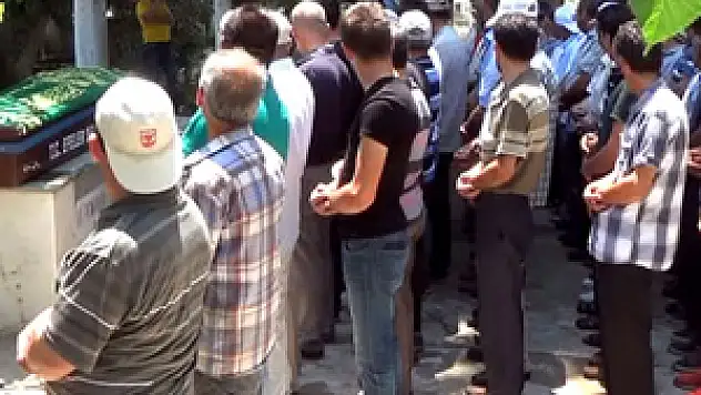 Darbeci binbaşının cenazesi camiye alınmadı
