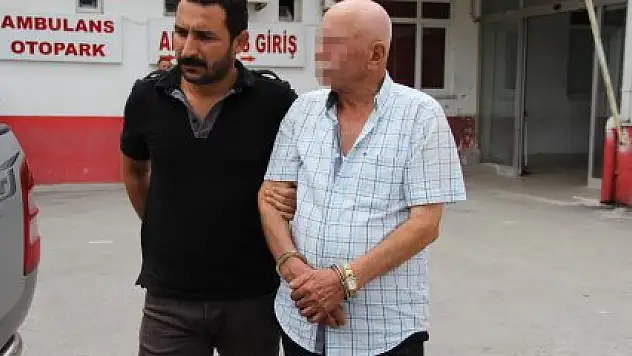  74 yaşındaki adam saksıda Hint keneviri yetiştirdi