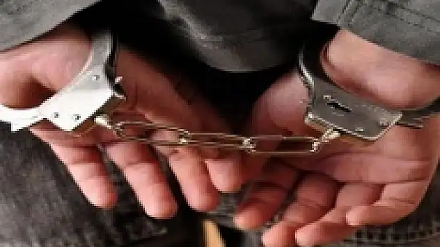 KPSS'den 95-97 puan alan karı-koca tutuklandı