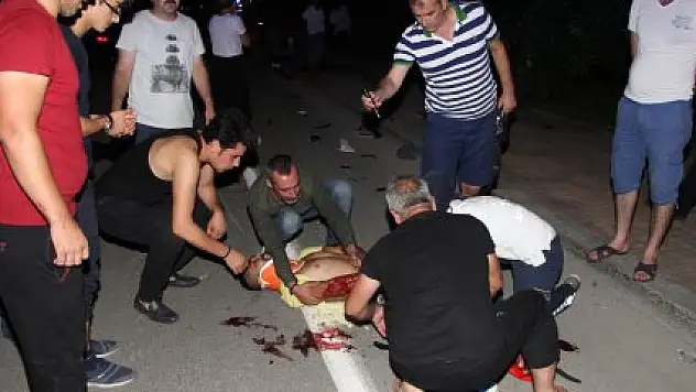  Samsun'da motosiklet otomobil ile çarpıştı: 7 yaralı