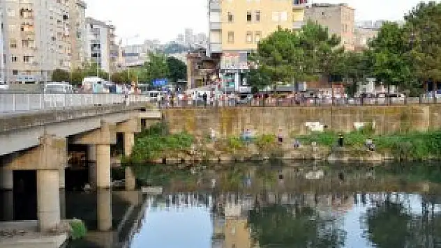  Köprüde intihar girişimi