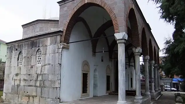 5 asırlık camide restorasyon yarılandı