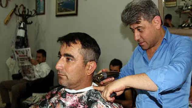 11 yıldır 'pazar tatili' yapan berberler uygulamanın devamından yana