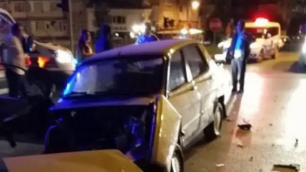 Sungurlu'da Trafik Kazası: 2 yaralı