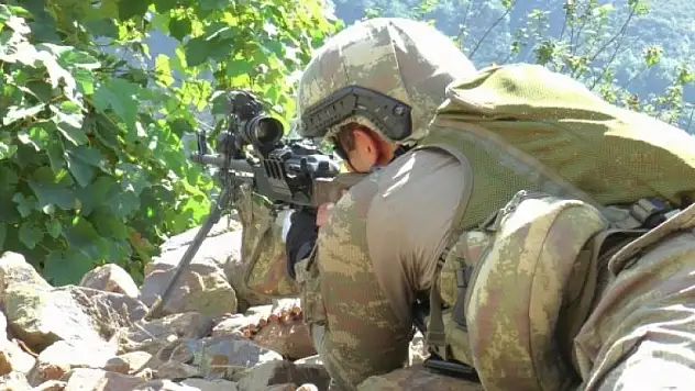 Teröristle çatışma anı vatandaşın kamerasına yansıdı