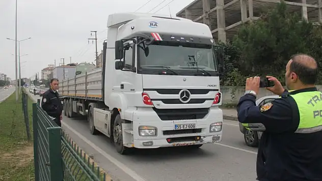 TIR'ın çarptığı yaya hayatını kaybetti