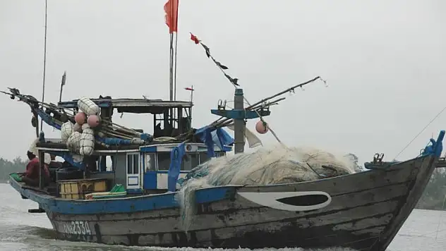 Balıkçı gemisini avcılıktan çıkaranlara maddi destek