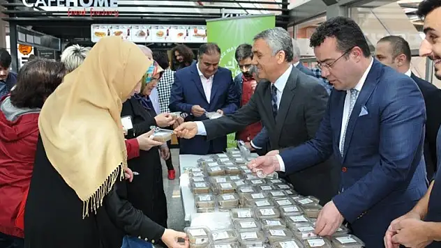 OMÜ'de aşure ikramı yapıldı