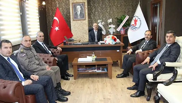 Yeni Dekan Zeybek'e 'hayırlı olsun' ziyareti