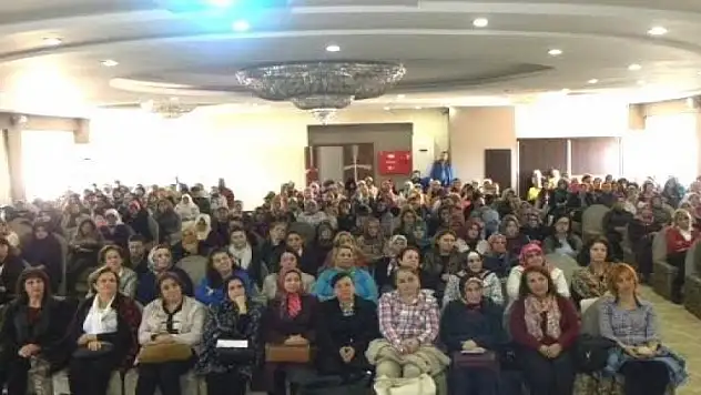 560 usta öğreticiye seminer verildi