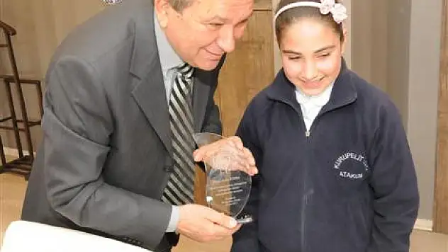 Öğrencilerden Burma'ya teşekkür